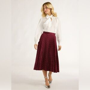 NWT Free Assembly Elegant Burgundy Pleated Skirt Women’s Size Small